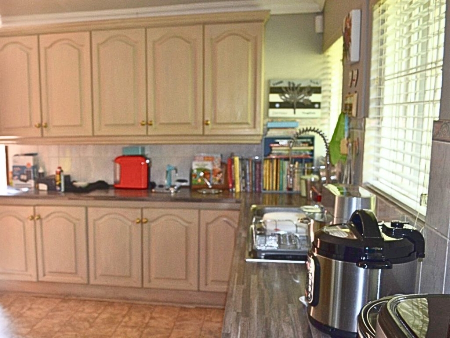 4 Bedroom Property for Sale in Wilgenhof Free State